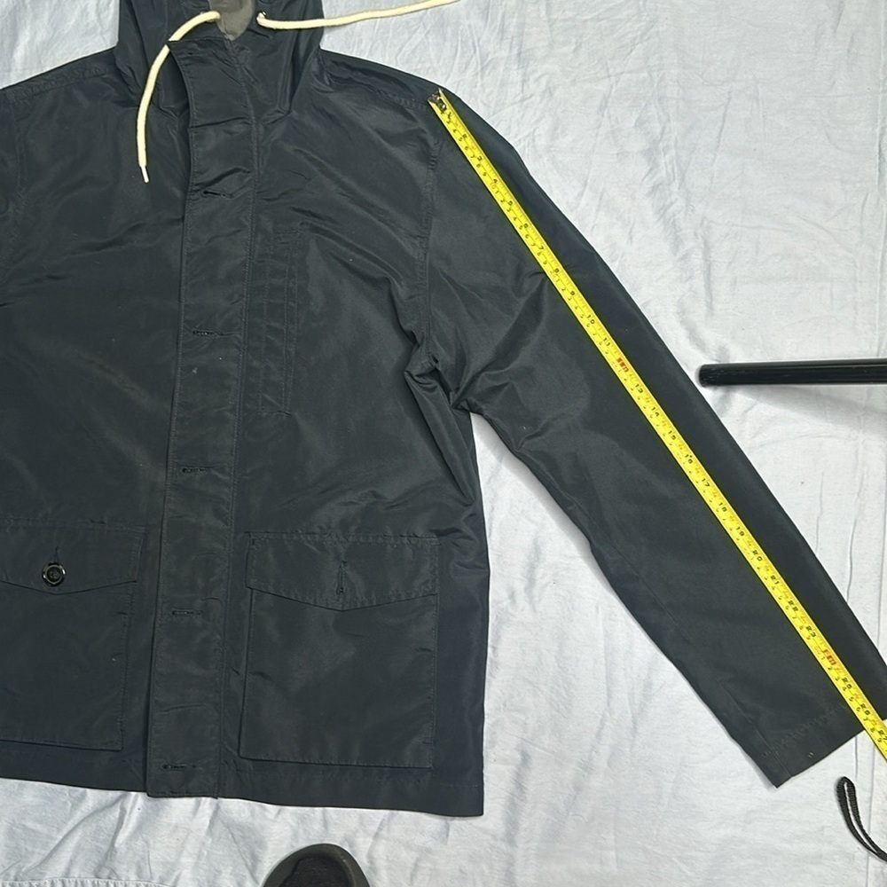 Boys Old Navy Navy Rain Jacket - Picture 9 of 9